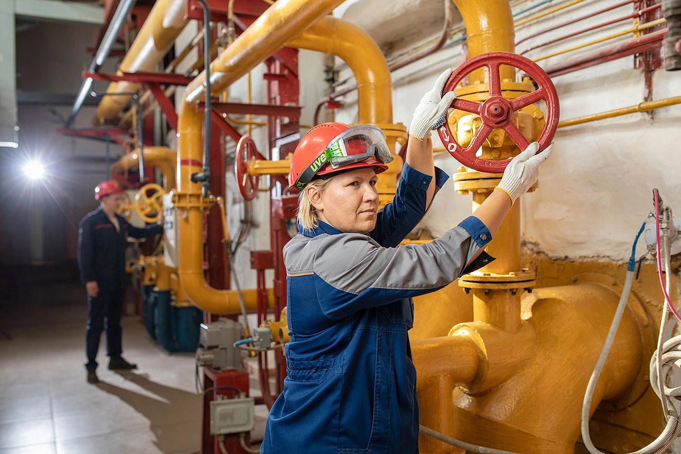 Работник и трубы